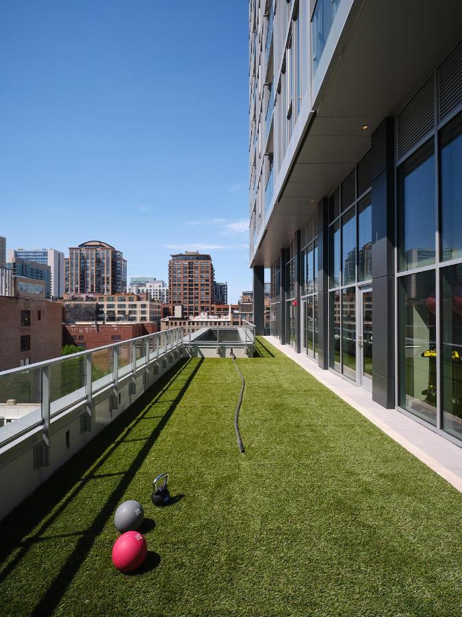 Level Chicago - River North Exterior photo